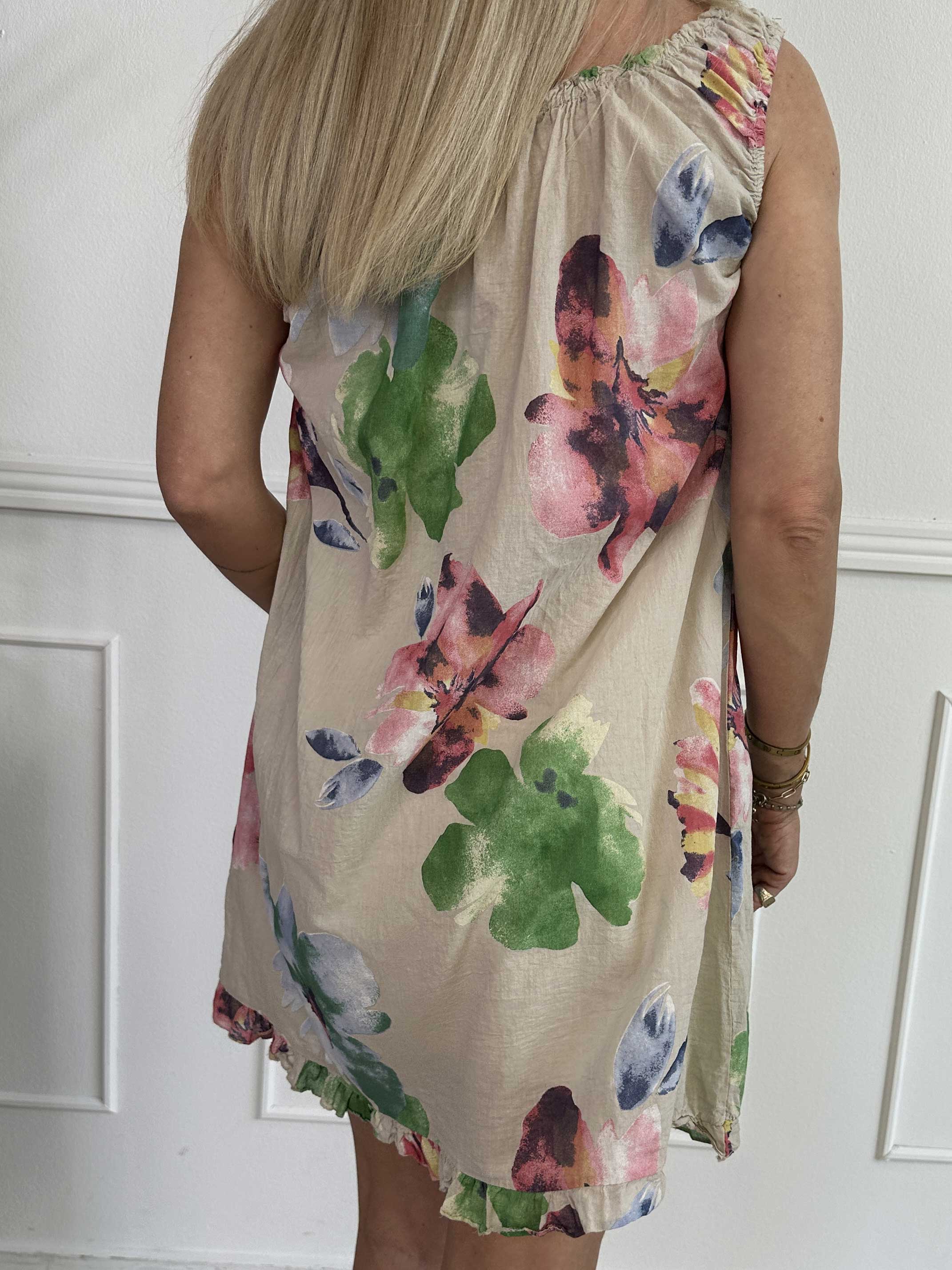 Achlys - Let og luftig tunikakjole med blomsterprint